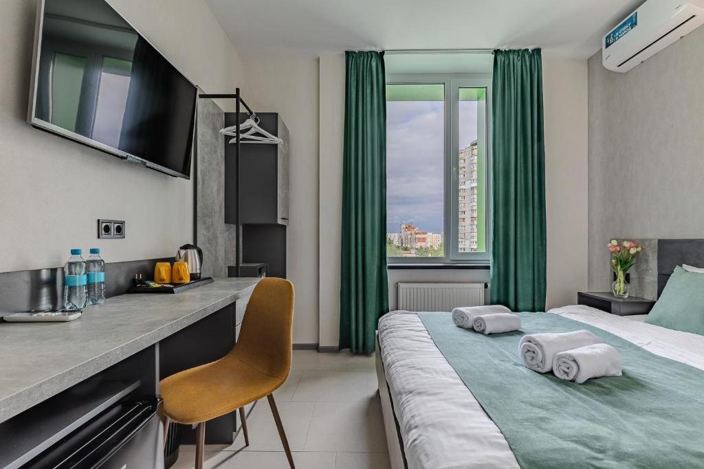 Green Line Hotel